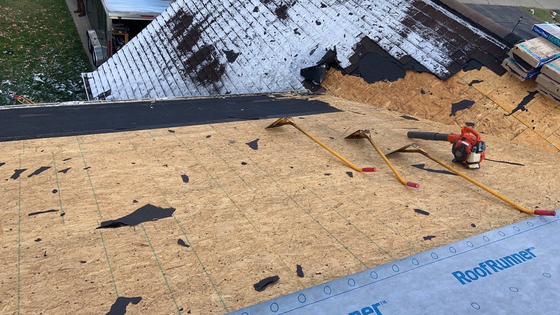 Roof Replacement using CertainTeed Landmark by 180 Contractors