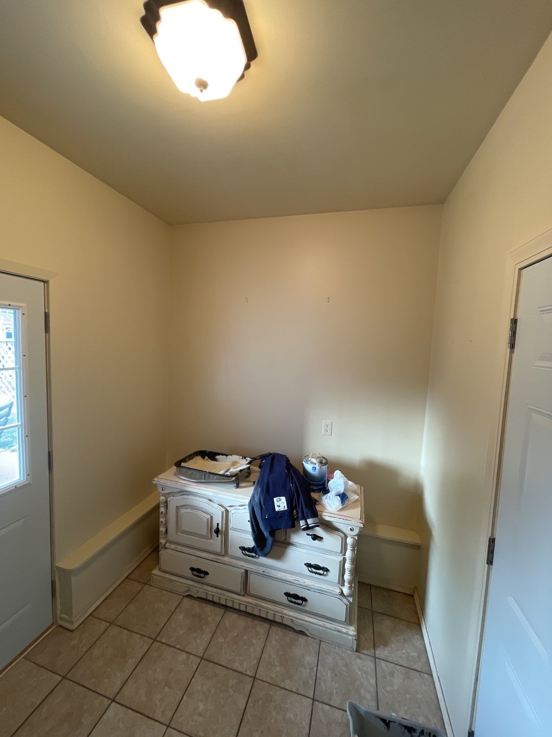 Painting Kitchen Cabinets and Walls using Sherwin Williams paint by Lightning Exteriors