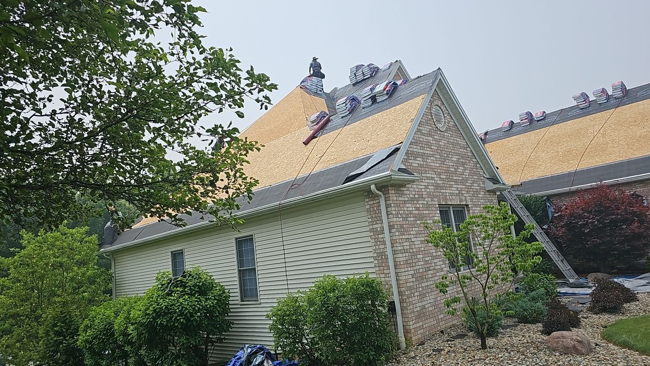 GAF Timberland Color: Pewter Gray by Eagle Eye Roofing