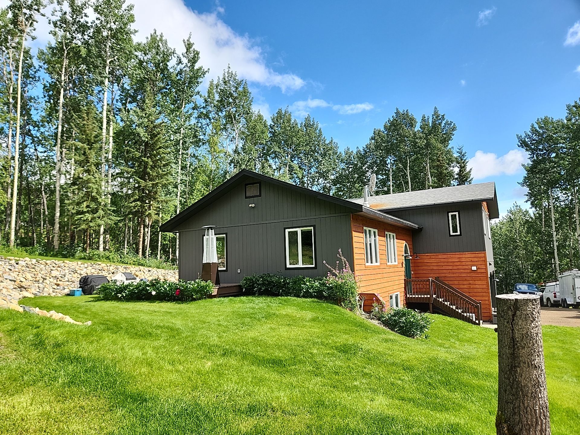 Beautiful Exterior Update by Midnight Sun Painting