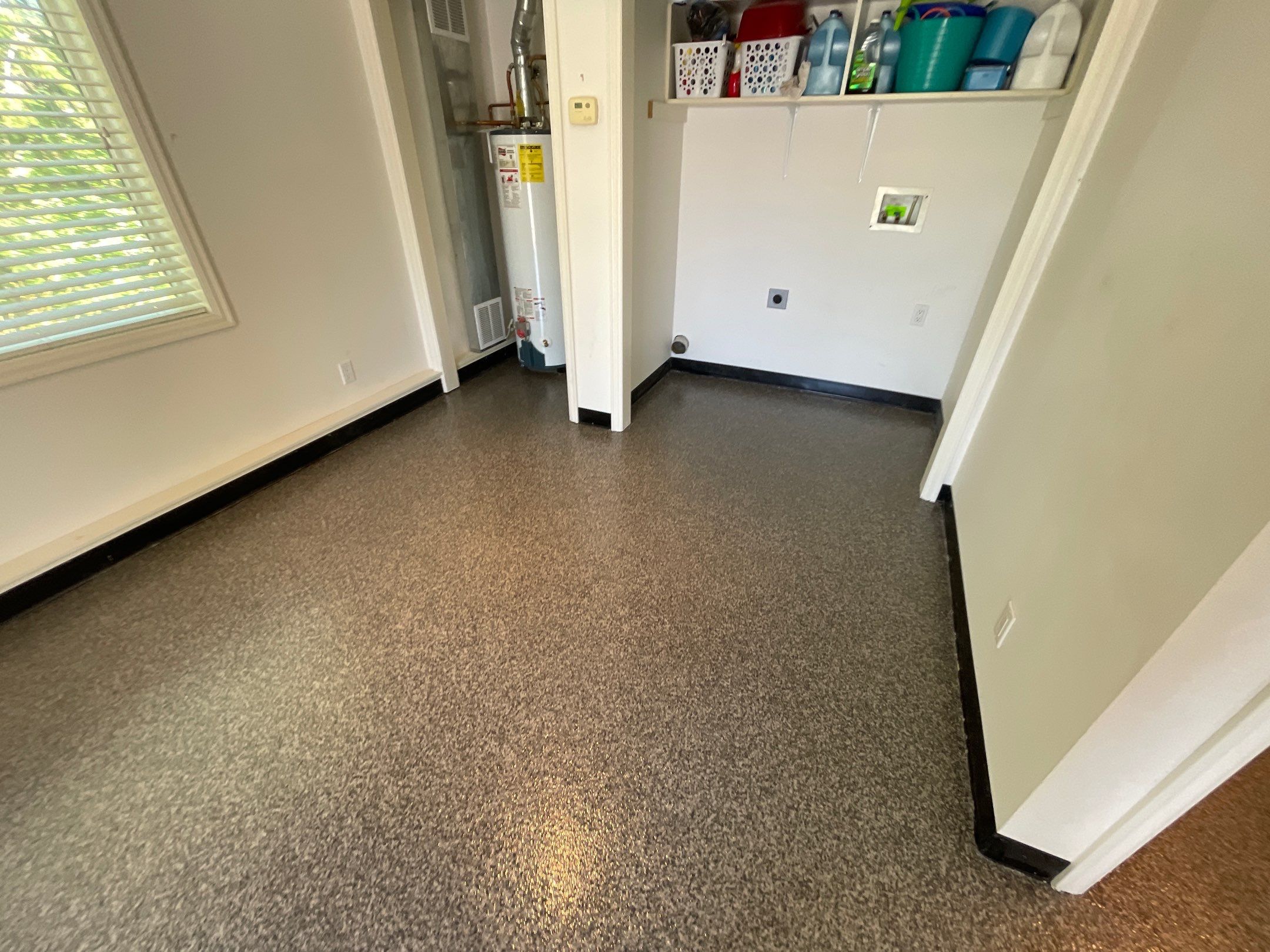 Garage Transformation using Echo 1/4" Chip by Croc Coatings, LLC