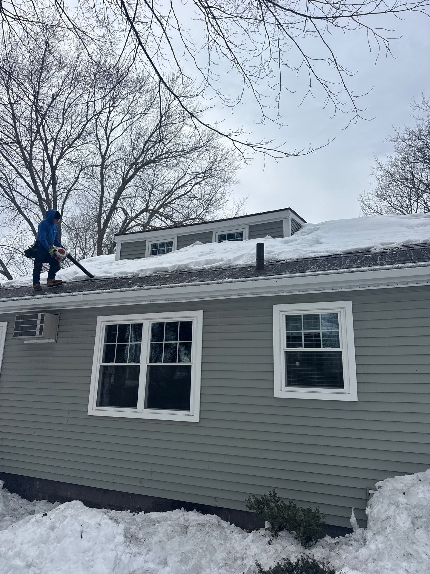 Snow/Ice Belt & Ice Dam Removal Project in Woburn by Mighty Dog Roofing of Greater Middlesex County