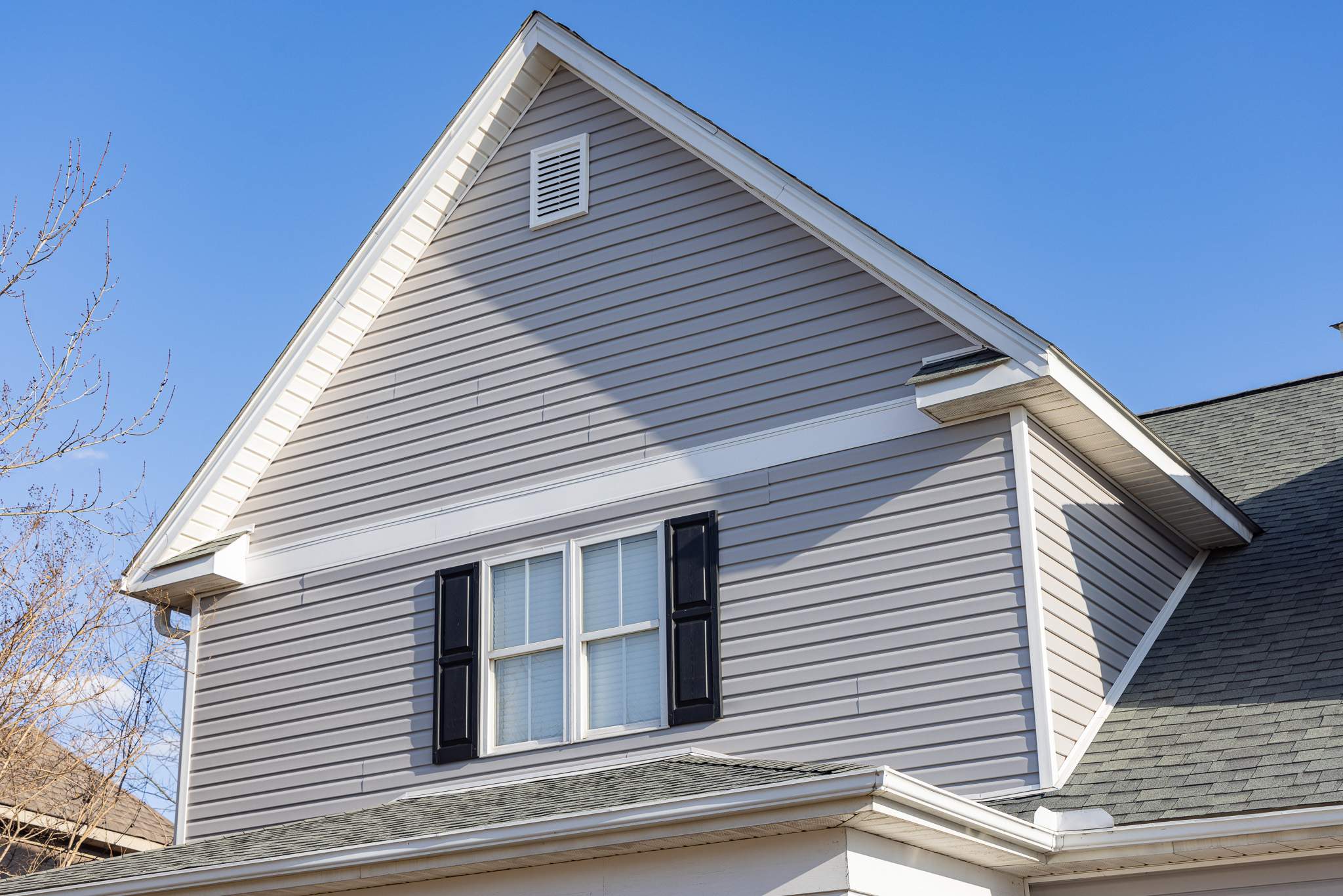 Mastic Vinyl Plank by Freedom Exteriors