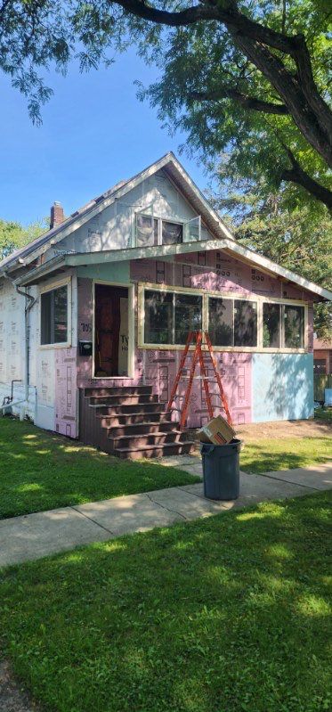 Exterior Siding and Window Replacement by Ivy Lea Construction