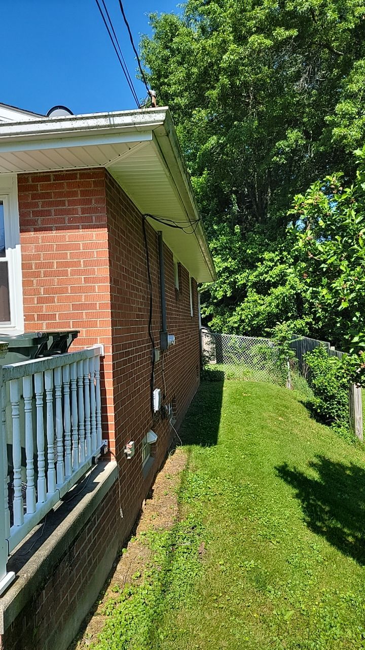 Brand: Atlas Pinnacle Color: Pristine Sunset Drip: White by Eagle Eye Roofing