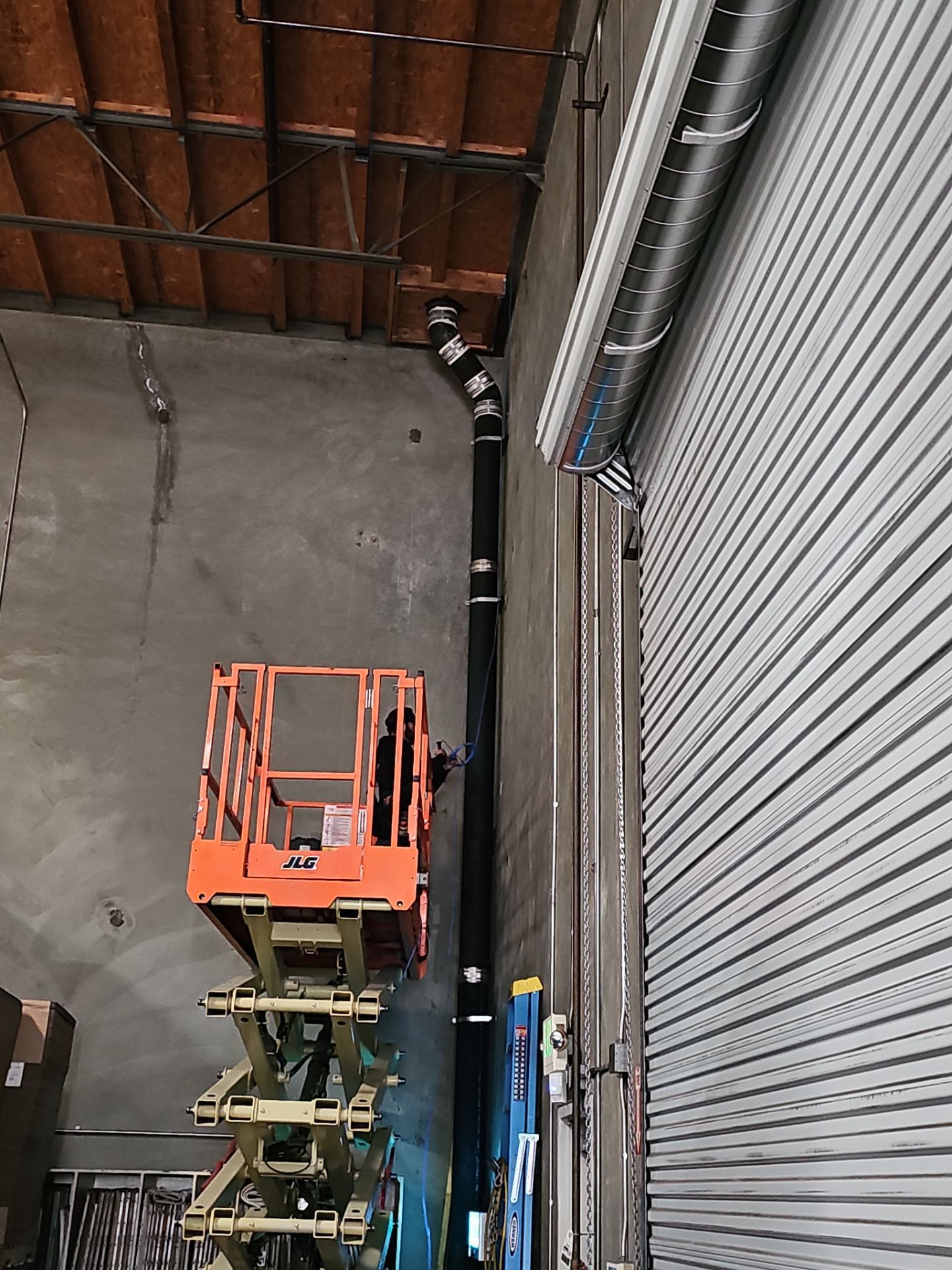 Warehouse / Storage Facility using Ubiquiti IP Cameras by Ring and Ping Inc.