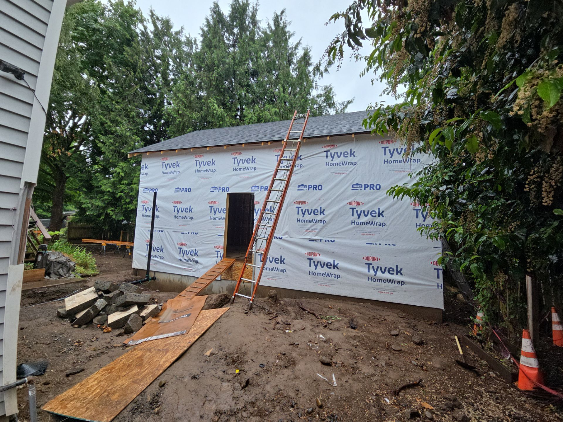 Complete Custom Accessory Dwelling Unit Construction in Oatfield, Oregon by American Made Construction 