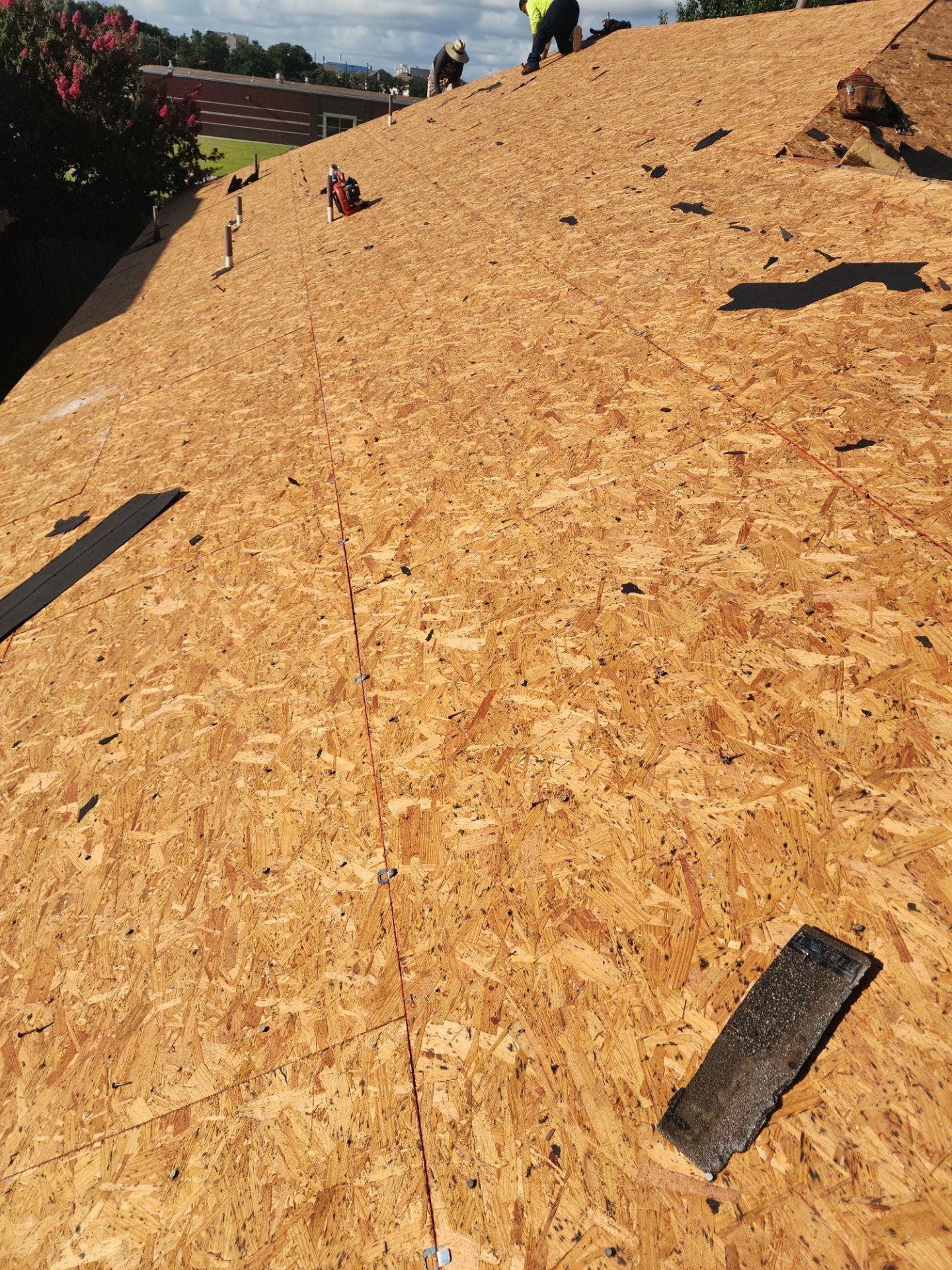 Residential Roof Installation using Owen's Corning Duration (Lifetime) Shingles by Roof Repair Company