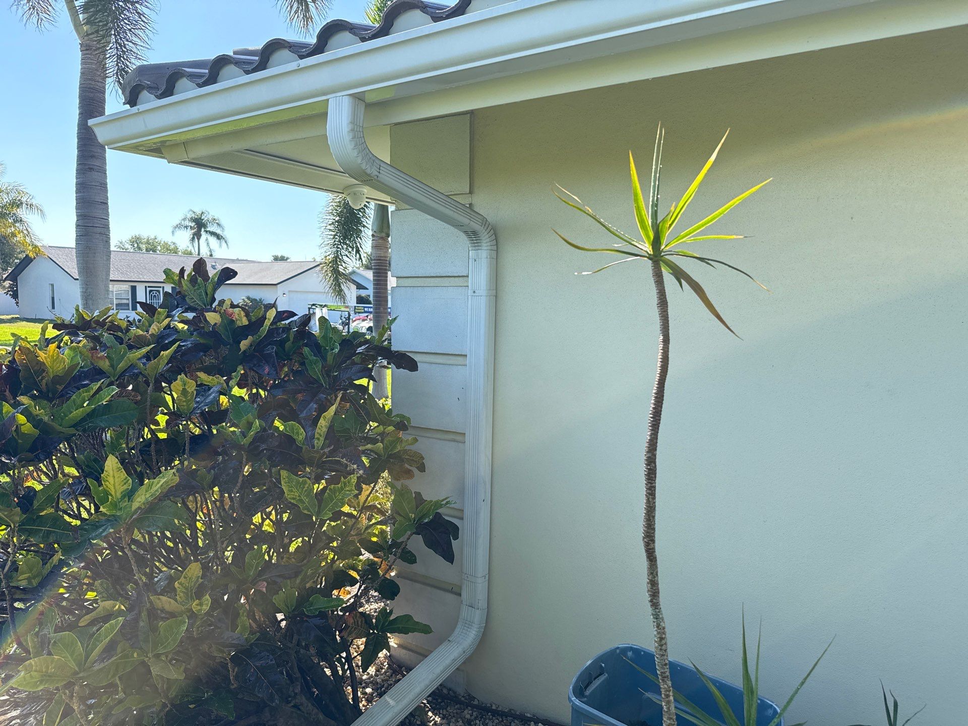 Concrete Tile Roof Cleaning in Village Green – Bradenton, FL | No Walking on Tiles! by Sunshine AquaWash
