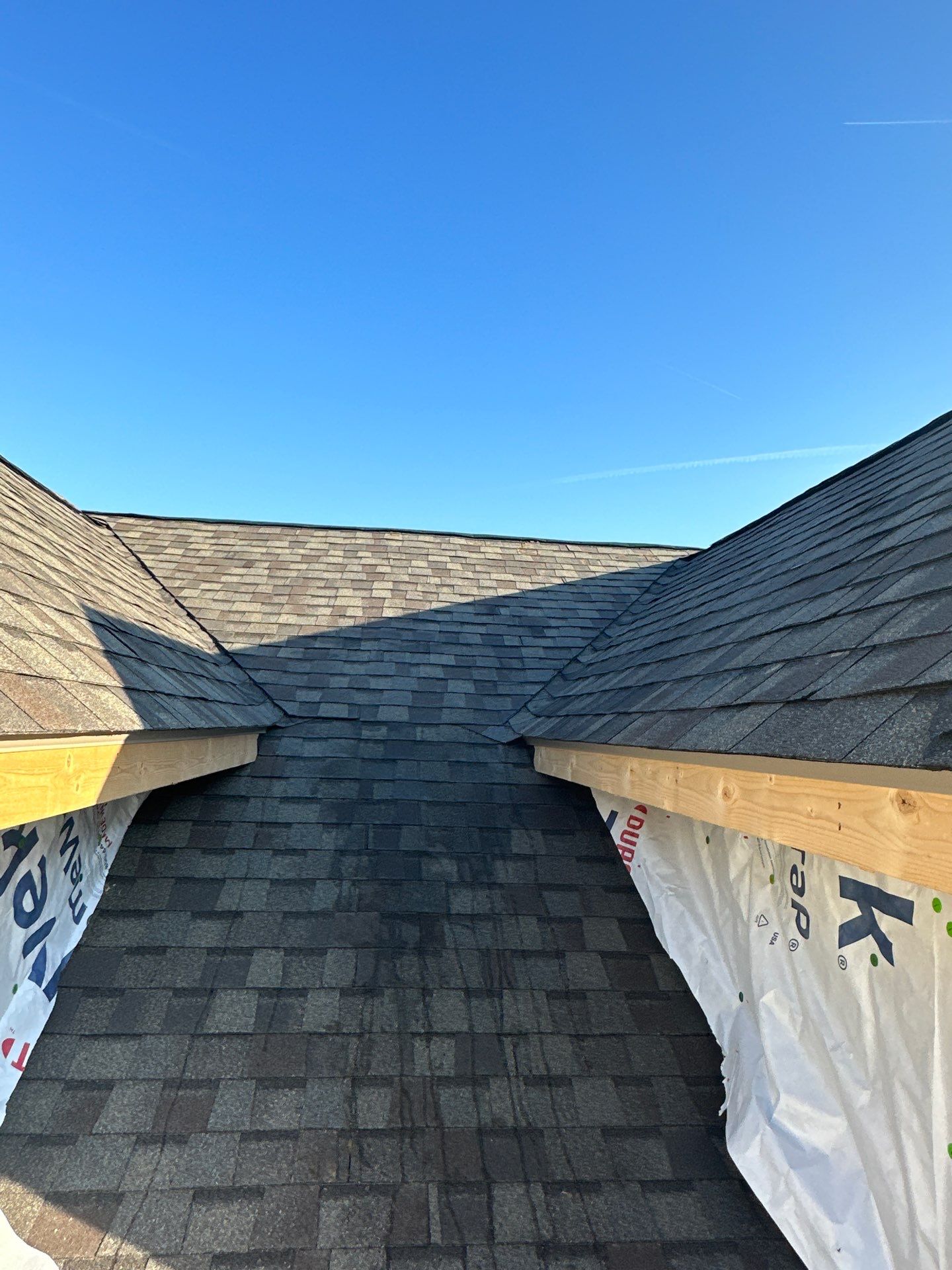 Residential Roofing Installation using CertainTeed Landmark Weathered Wood by Nitro Roofing and Construction