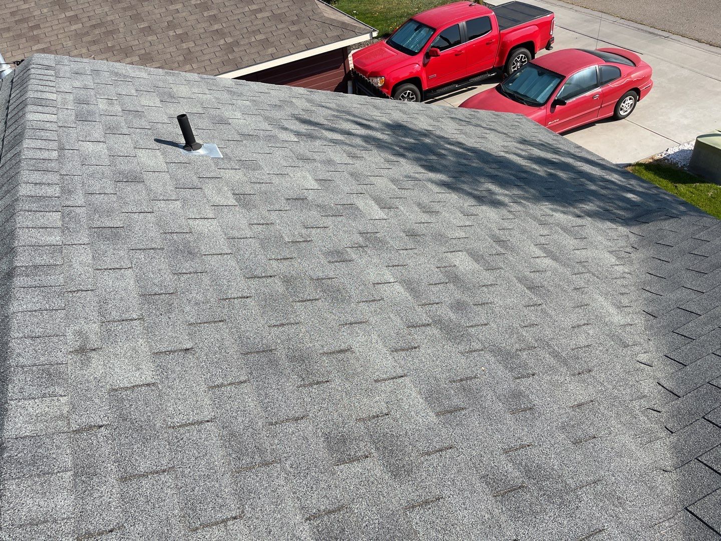 Nampa bungalow gets residential roofing using Owens Corning Oakridge in Teak  by ID Roofing LLC