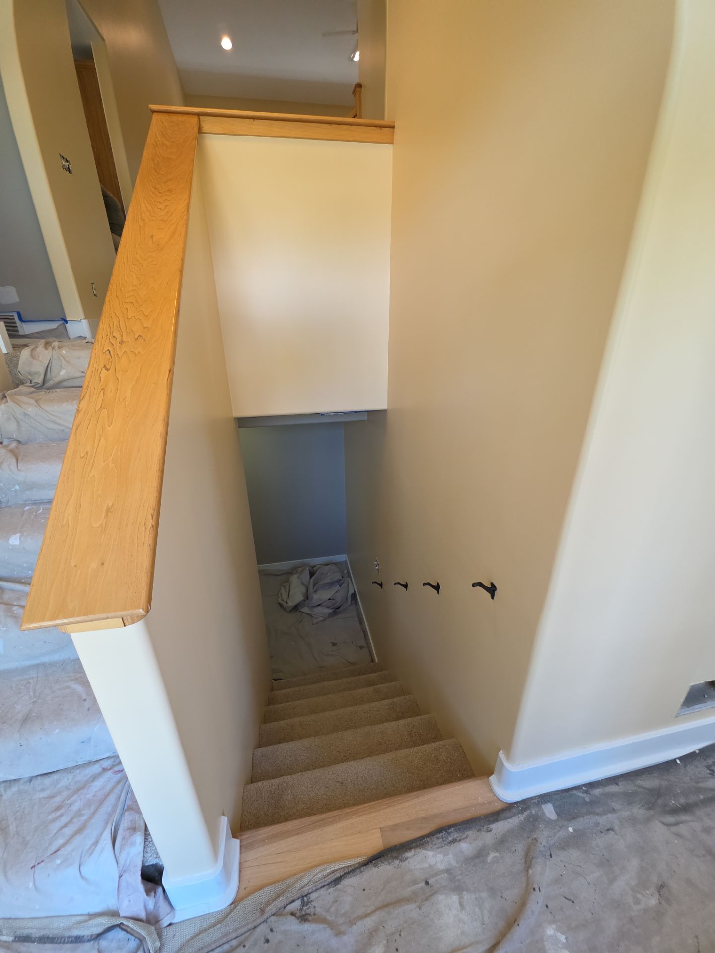 Comprehensive Interior Painting and Drywall Repair in Norton Shores by Gordon Painting
