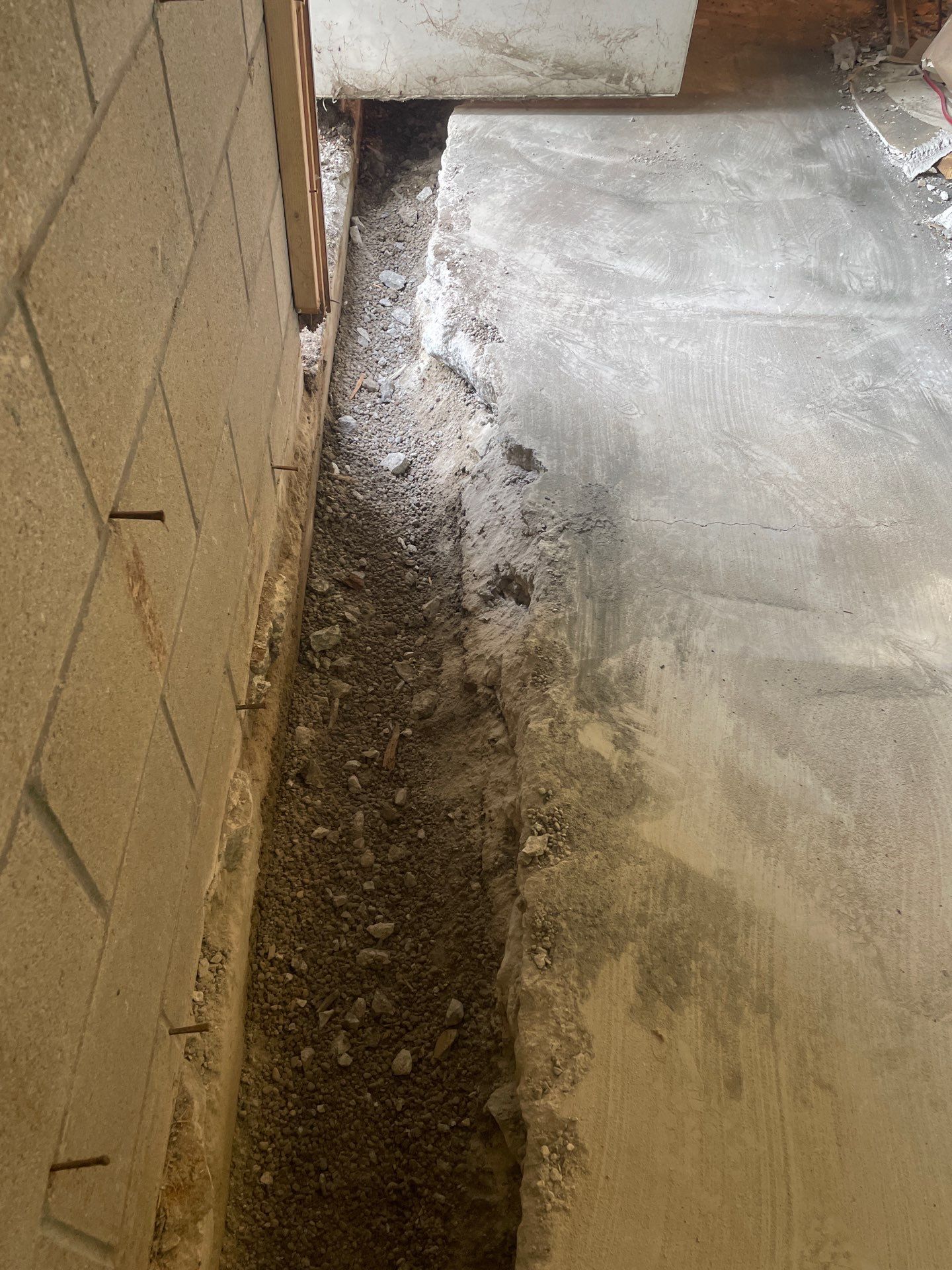 Crawl Space Interior/Exterior Waterproofing by Toledo Basement Repair 