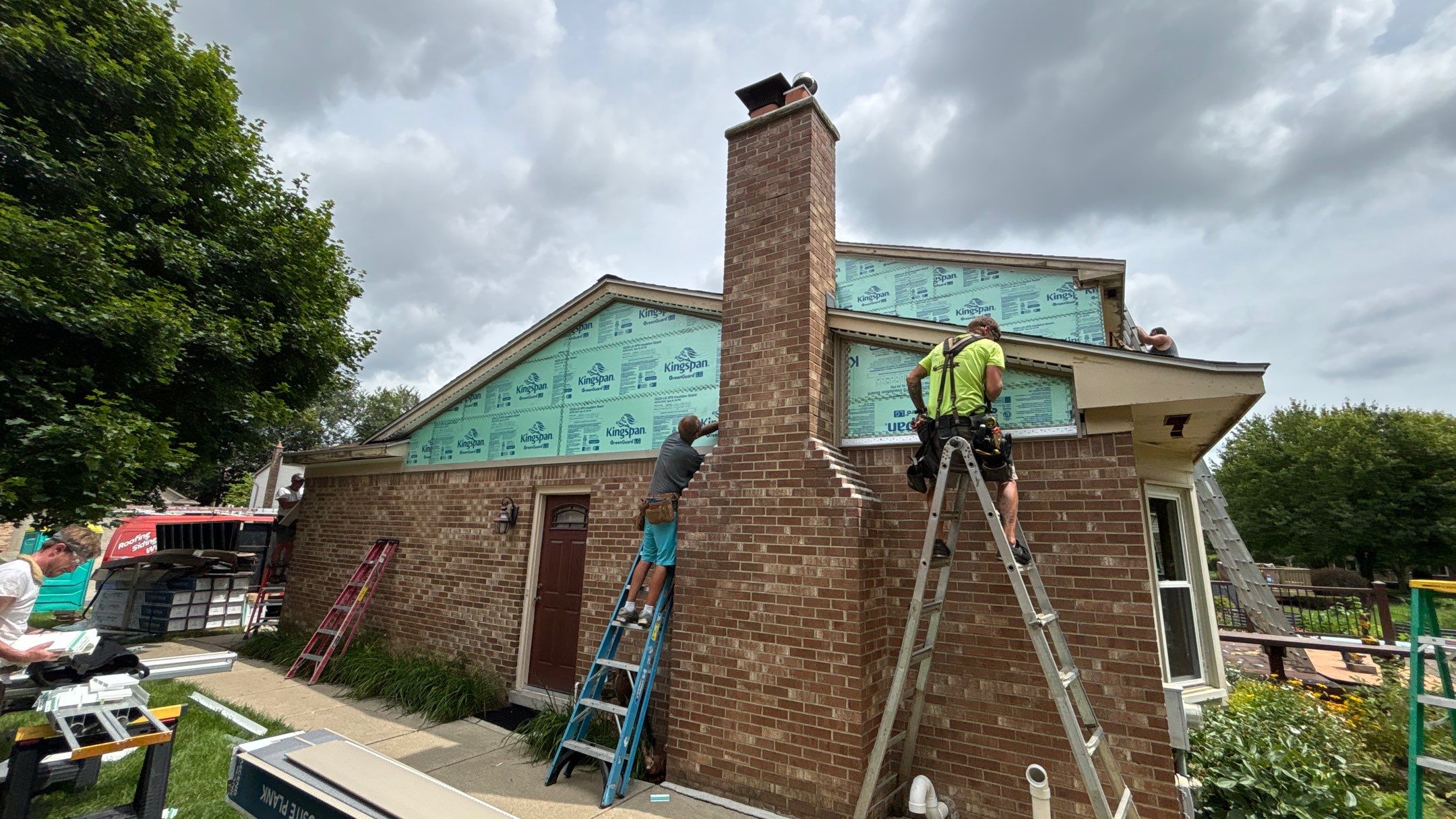 Siding Replacement using Alside S7 Cedar Mill Grain Pebble by 180 Contractors