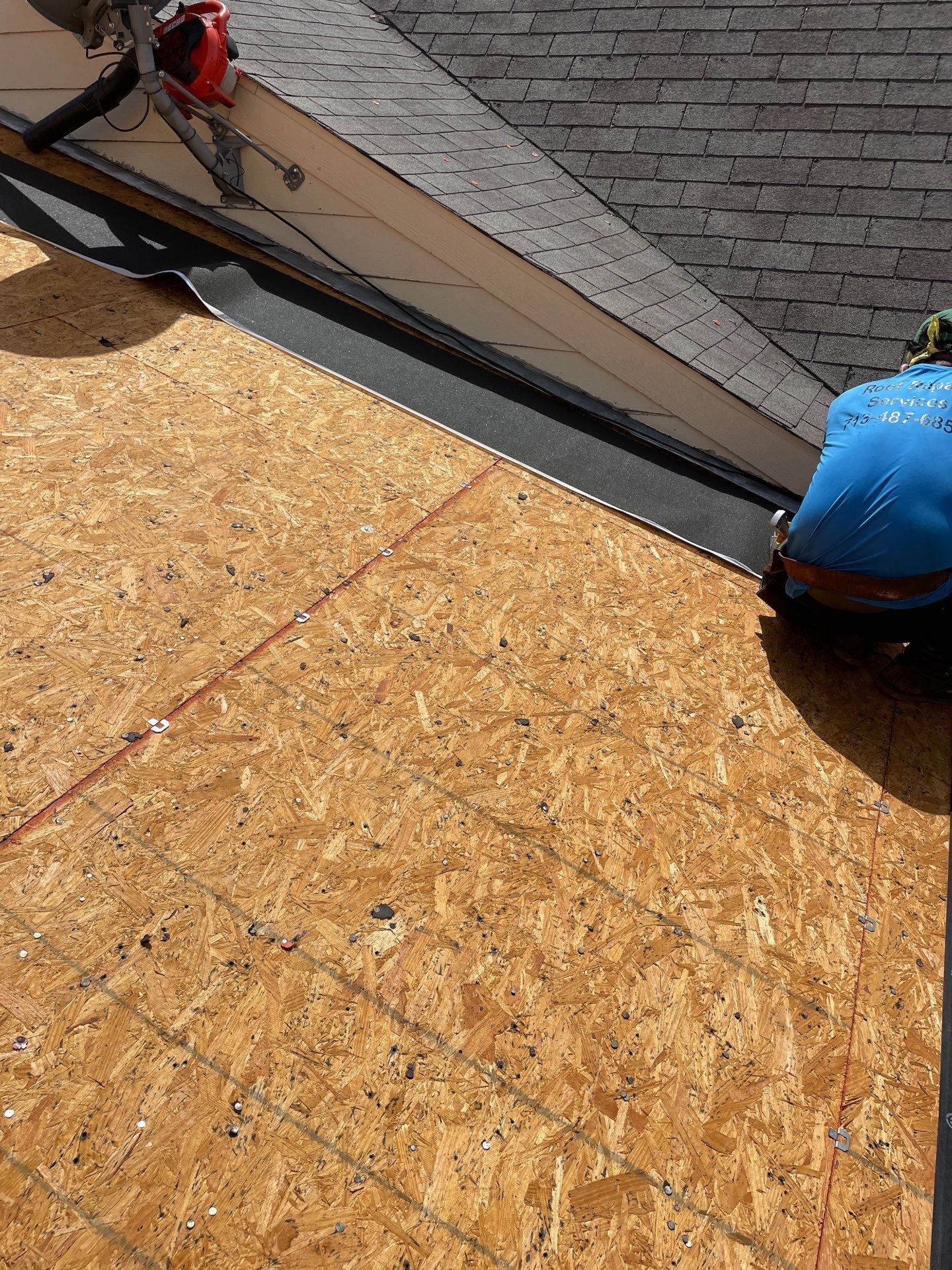 Residential Roofing Installation using Owen's Corning Duration (Lifetime) Shingles by Roof Repair Company