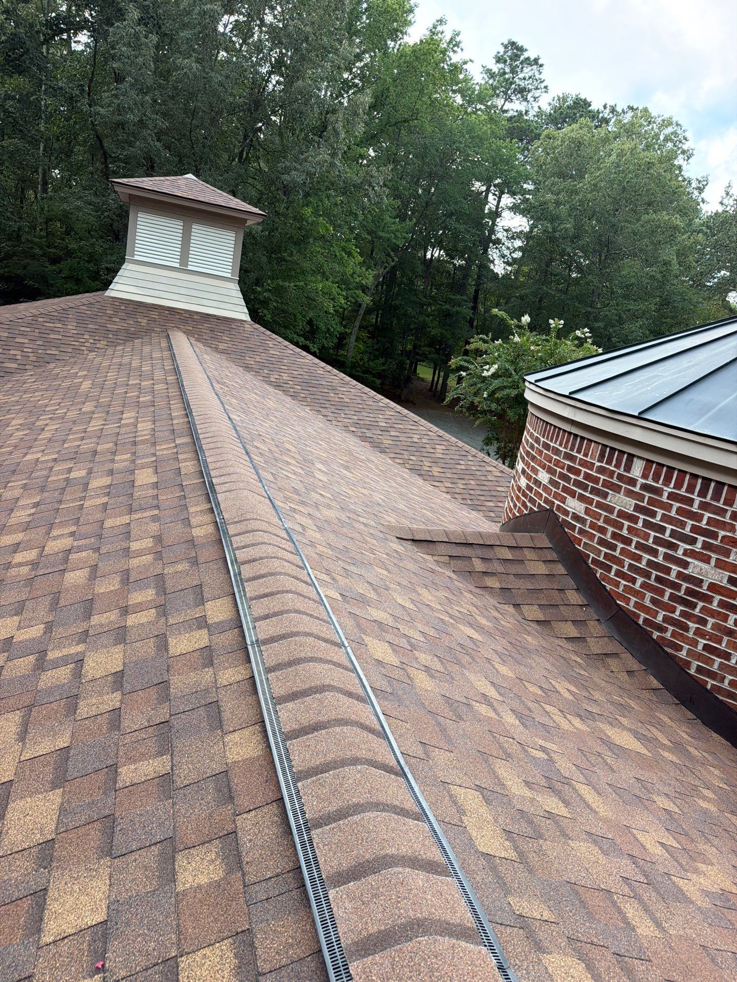 Comprehensive Asphalt Shingle Roof Replacement in Mathews, Virginia by Cade Construction