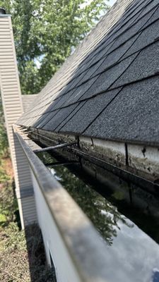 Turtle Shell gutter protection installation in Oswego, IL 60543, photograph 2