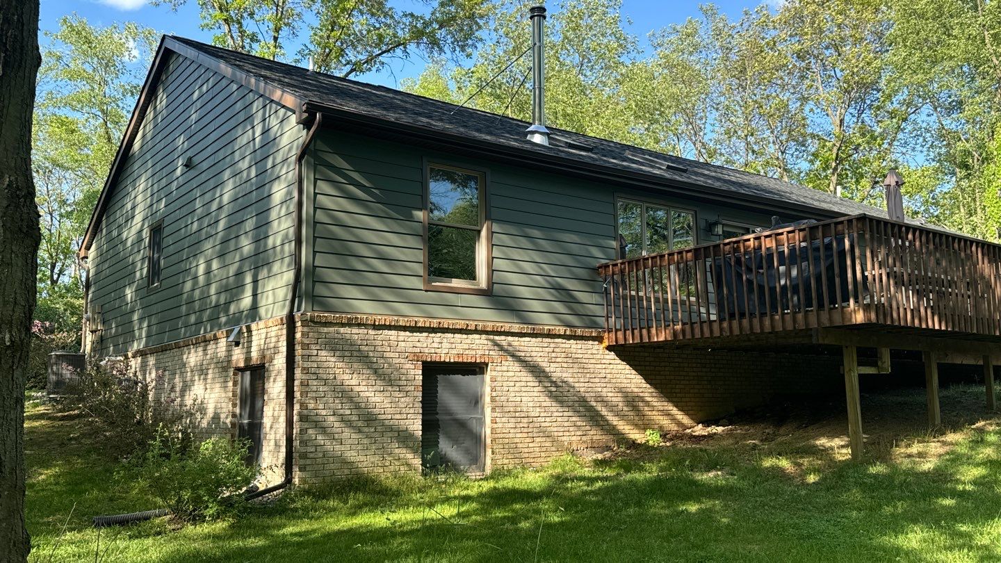 Siding Replacement using Alside S7 Cedar Mill Grain Composite by 180 Contractors