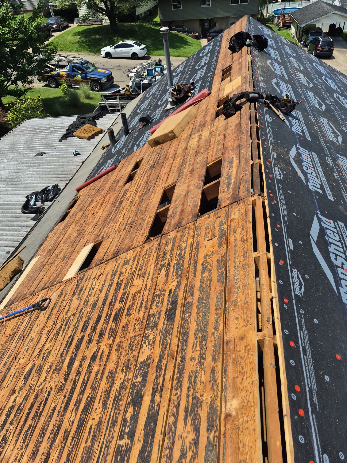 🖤 Sleek. Bold. Built to Last — Granite Black in Portsmouth! by Mr. Roofer