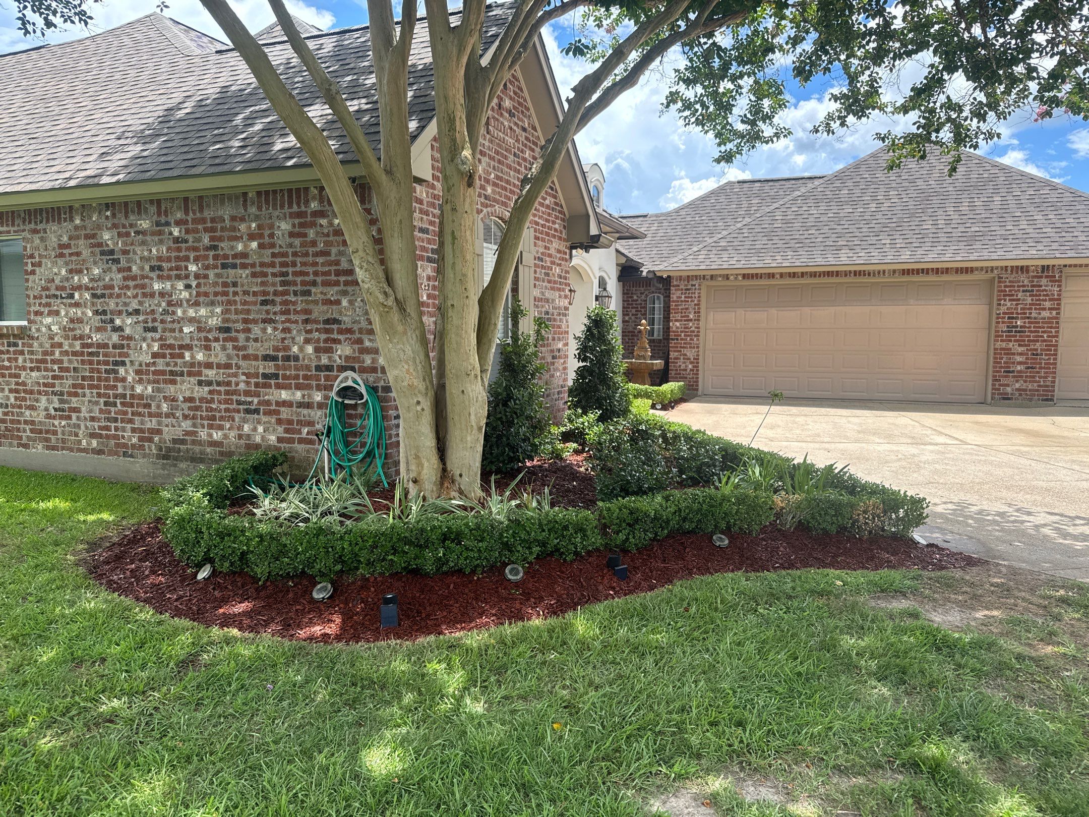 LANDSCAPE SERVICES: LANDSCAPE CLEANUP by CutScape, LLC.