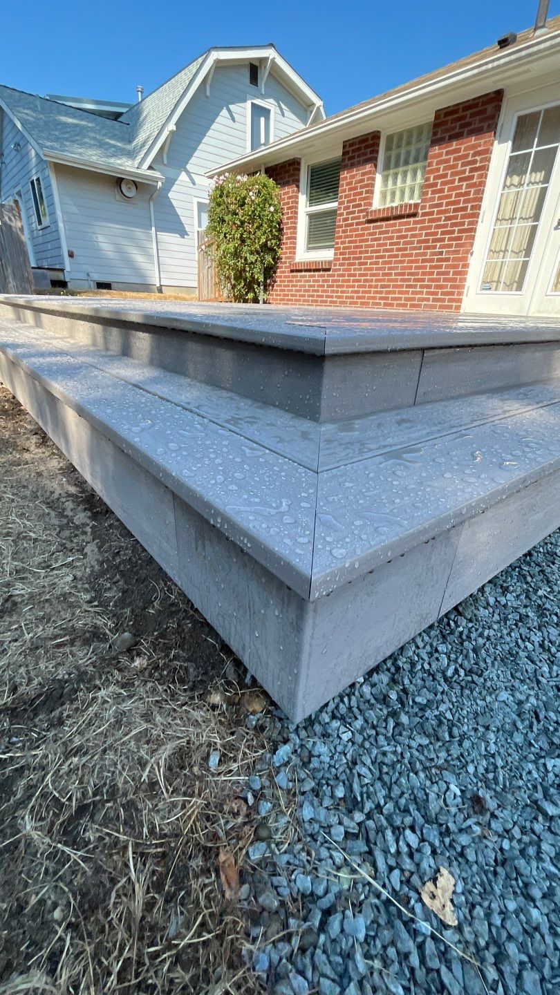 A not so typical deck by Alki deck builders 
