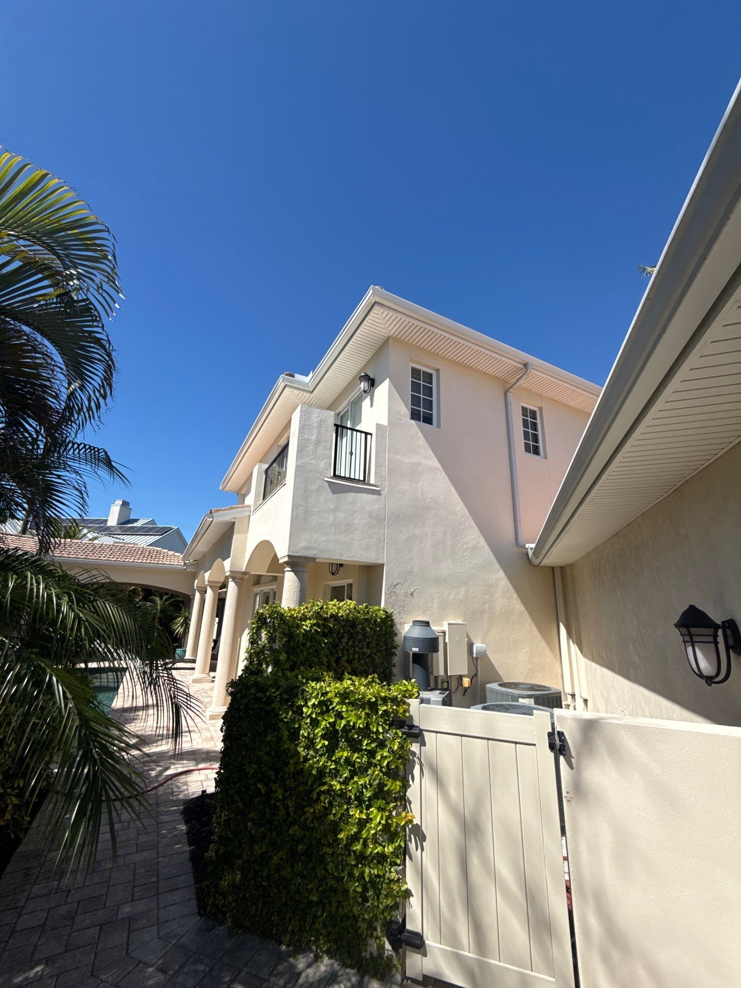 Gutter Cleaning in Sarasota FL by Gutter Professors