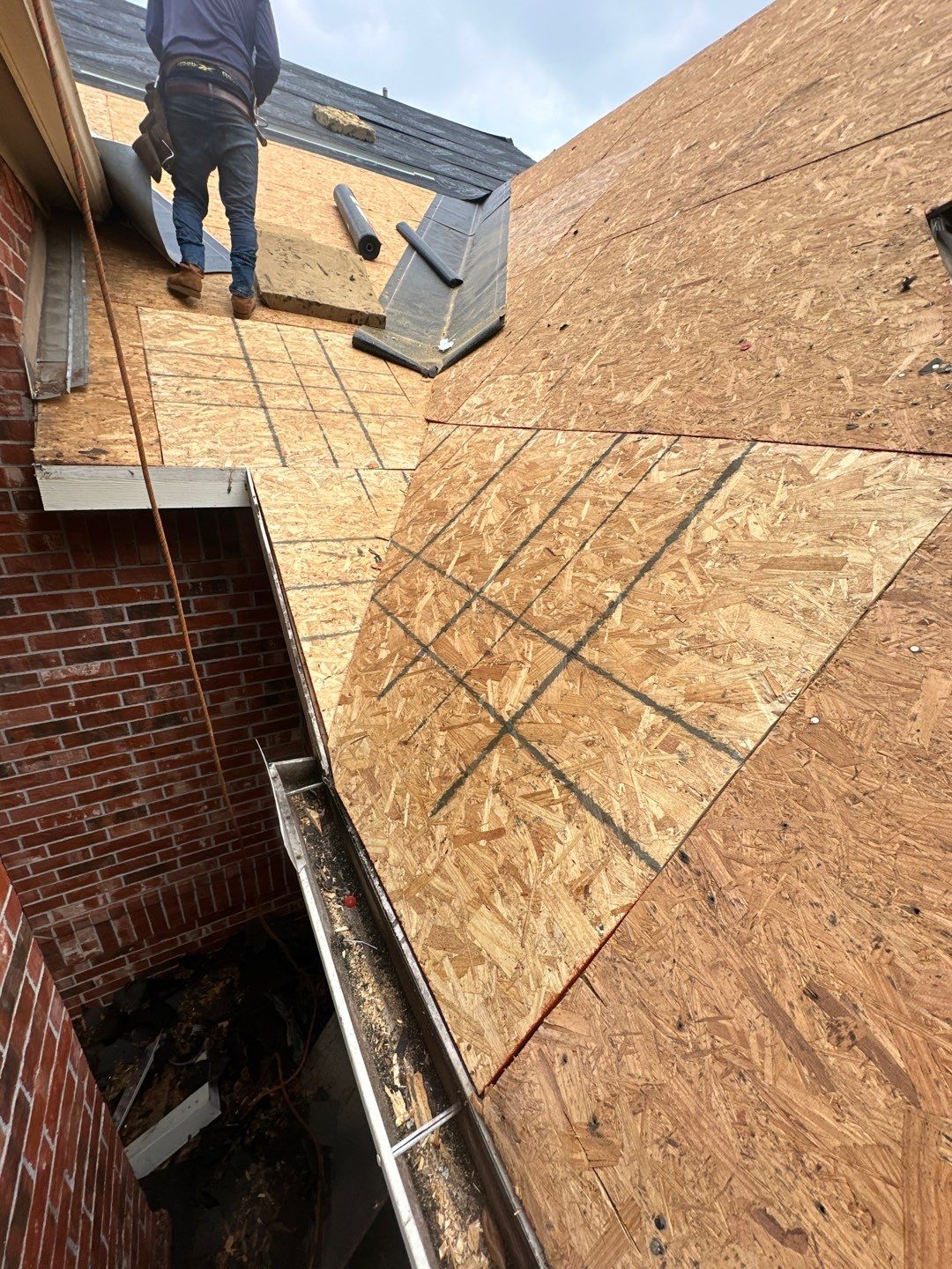 Residential Roofing Installation using Owen's Corning Duration (Lifetime) Shingles by Roof Repair Company