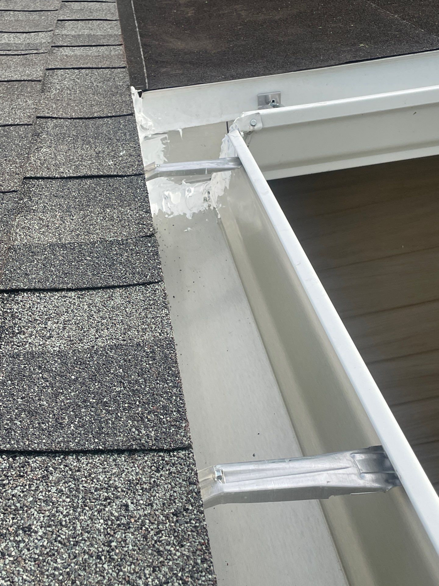 Custom 7-Inch Aluminum Gutters in Fort Myers FL by Gutter Professors