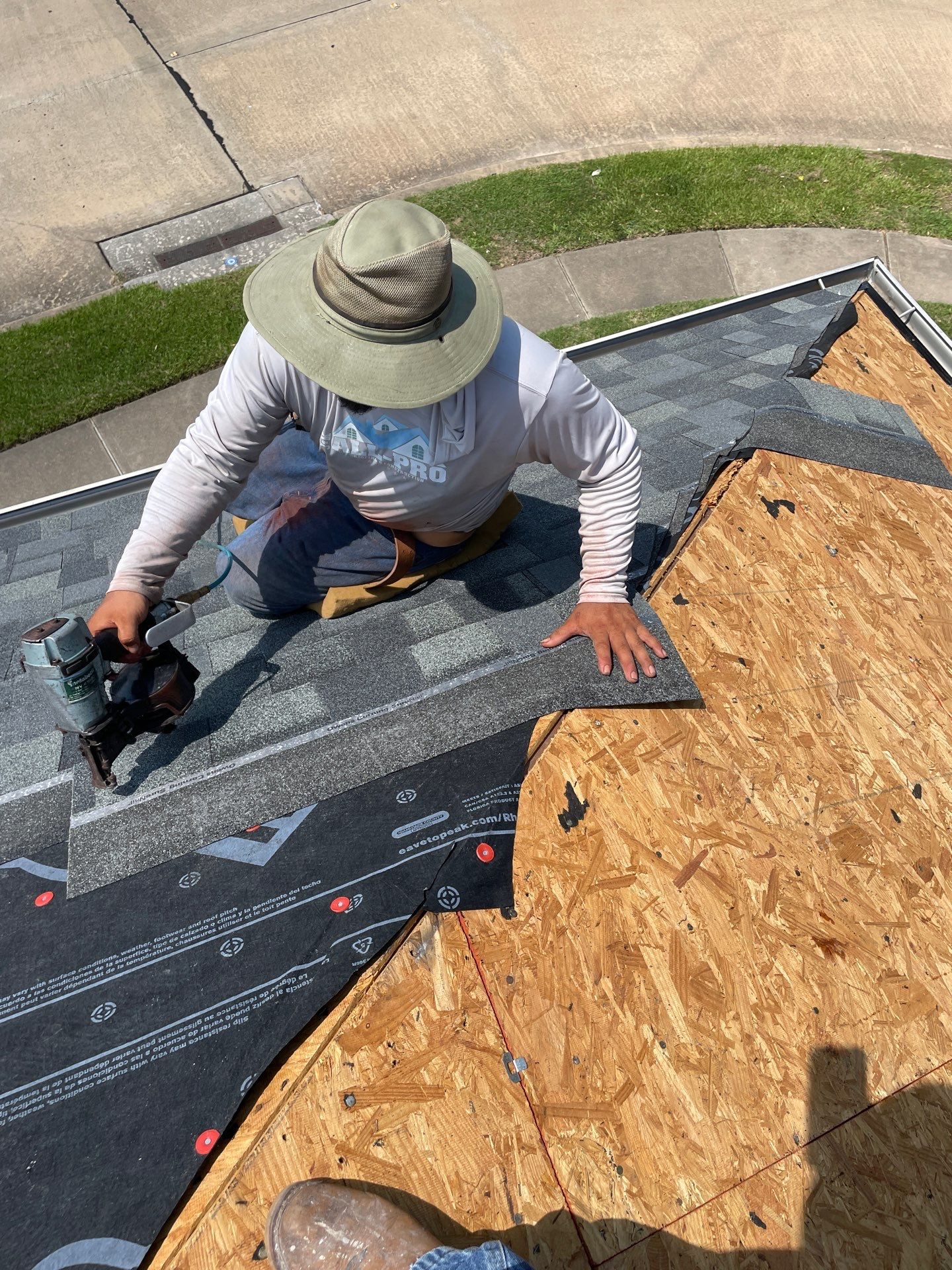 Residential Roofing Installation using Owen's Corning Duration (Lifetime) Shingles by Roof Repair Company