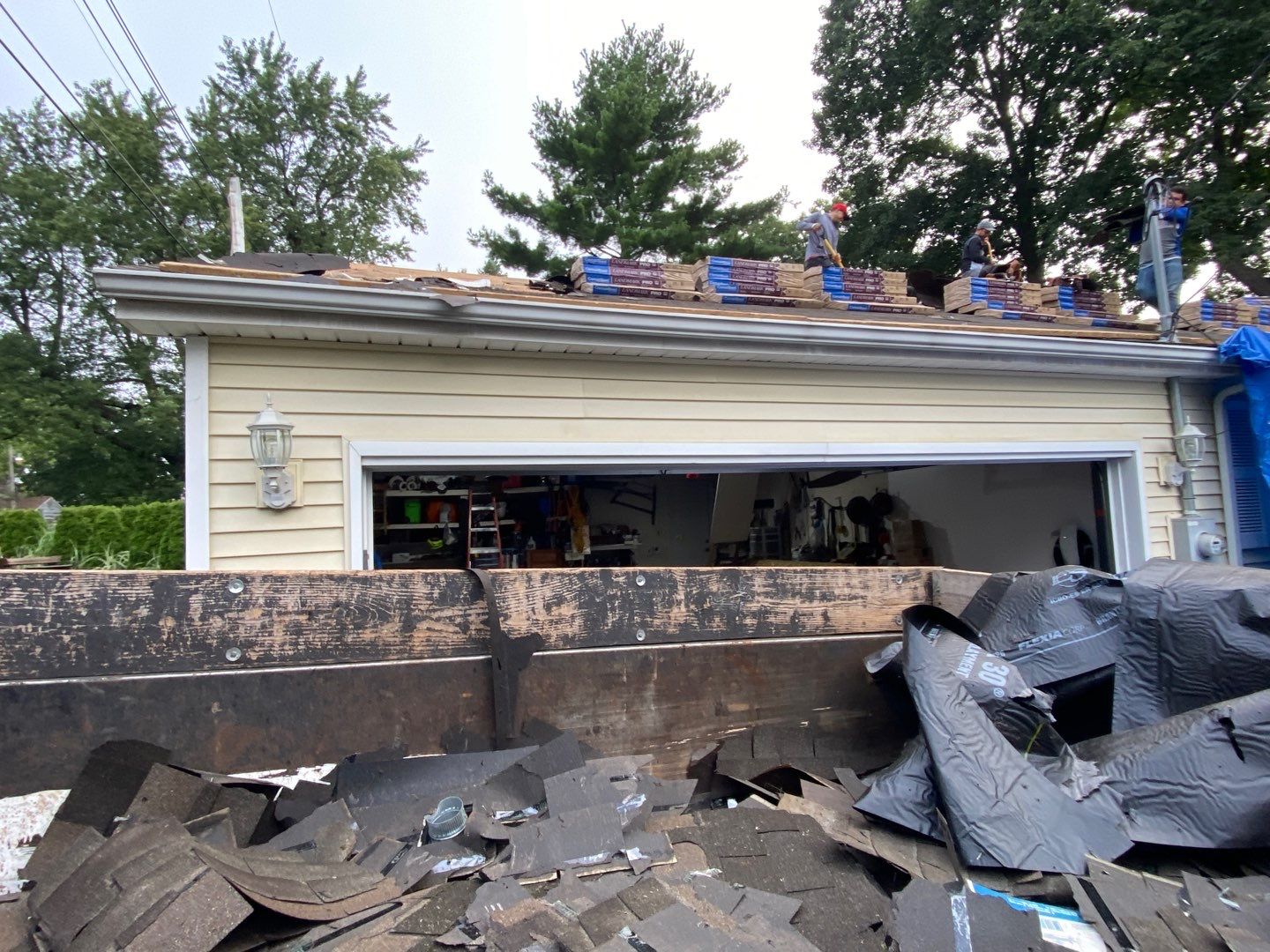 Roof Replacement using CertainTeed Landmark by 180 Contractors