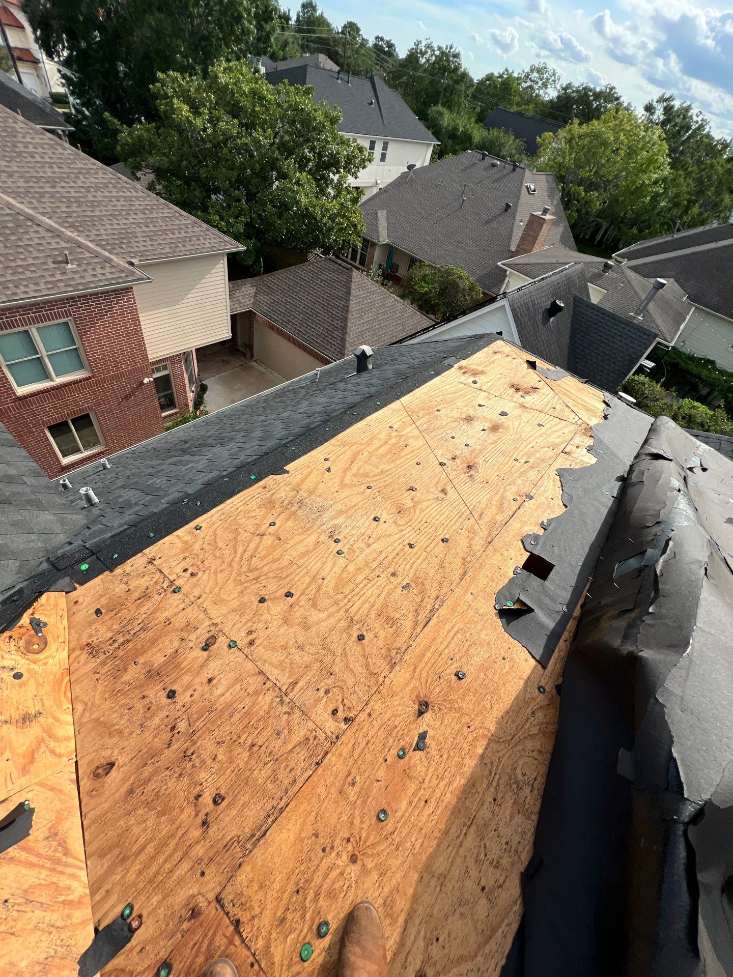 Residential Roofing Installation using Owen's Corning Duration (Lifetime) Shingles by Roof Repair Company