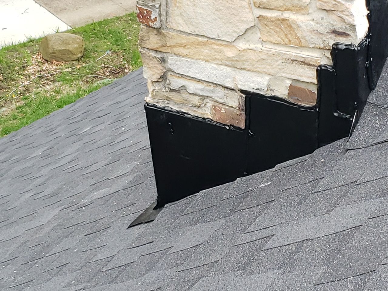Brand: Atlas Pinnacle Color: Pristine Scotchgard Black Drip: Black by Eagle Eye Roofing