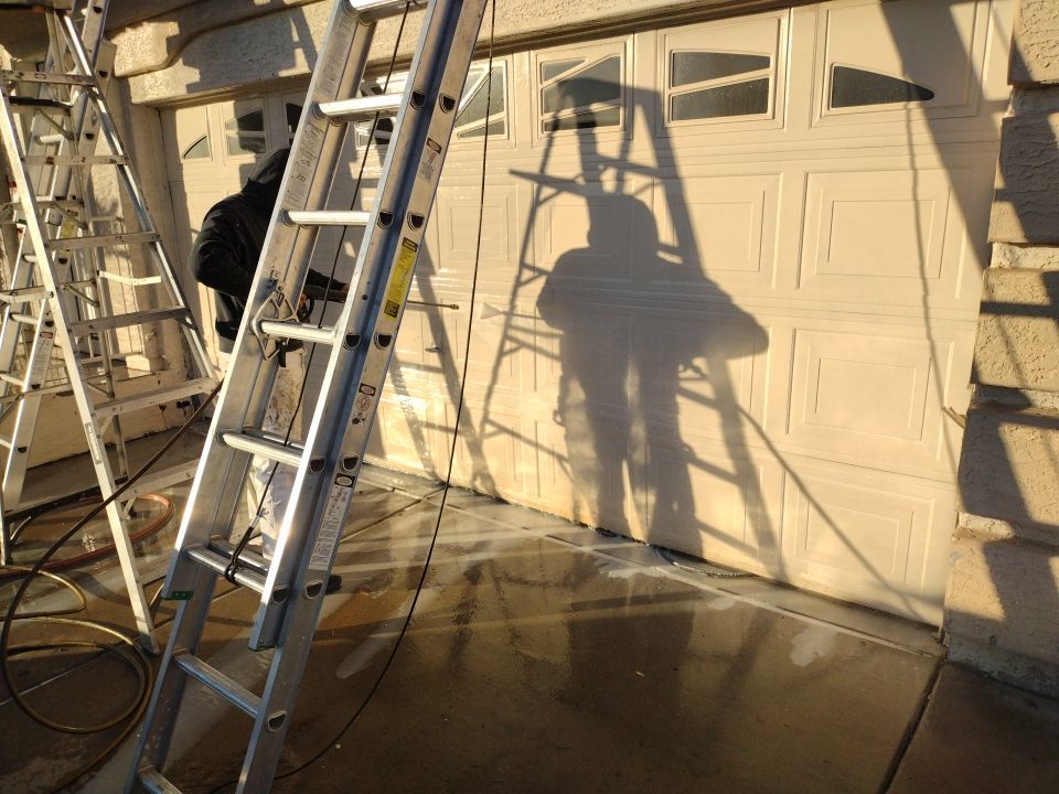 Exterior Painting using Dunn-Edwards EVERSHIELD®  by Crash of Rhinos Painting & Garage Floors