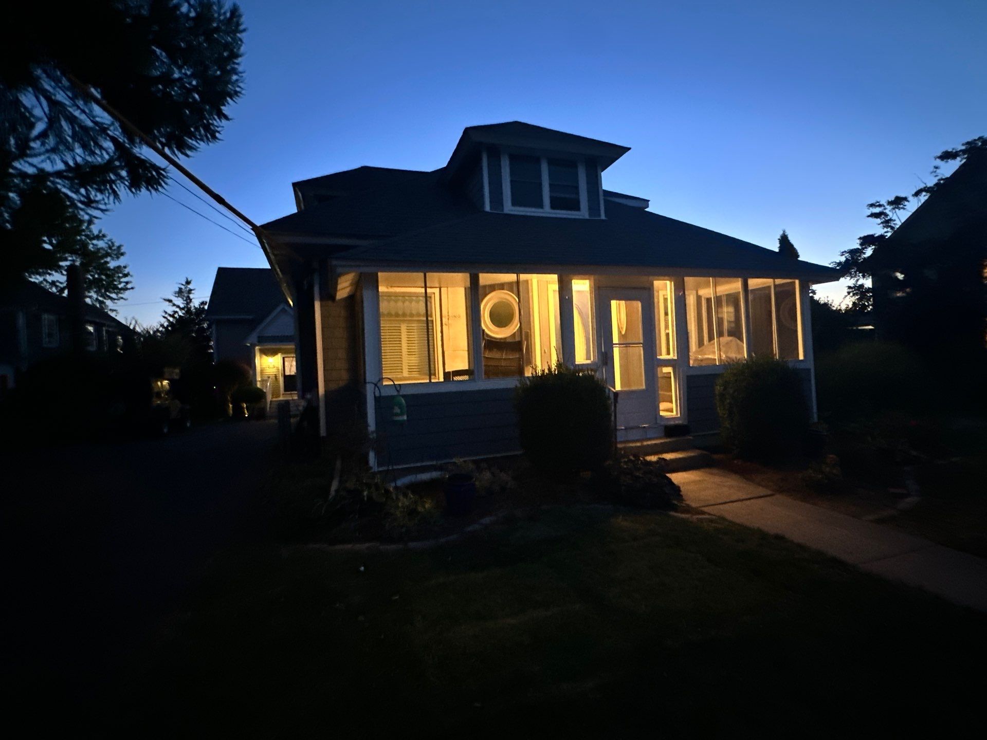 Residential Roofing Installation using Owens Corning TruDefinition Duration - Estate Gray & Flagstone Cedar Impressions by A Plus Exterior