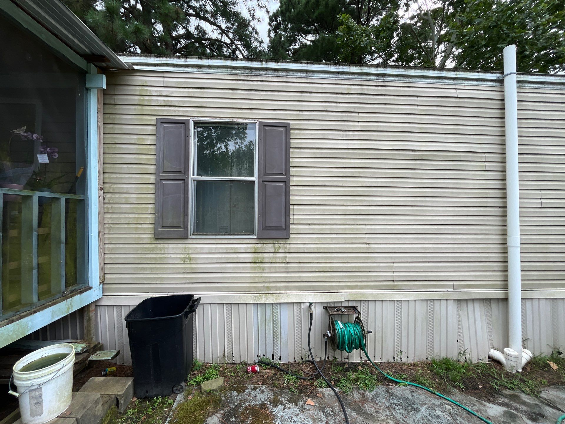 Mobile Home Cleaning Monroe  by College Bros Outdoor services