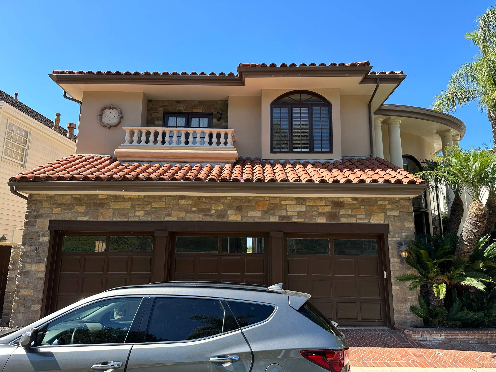 Orange County Clay Tile Roof Soft Wash on Unwalkwable Roof by Property Cleaning Experts