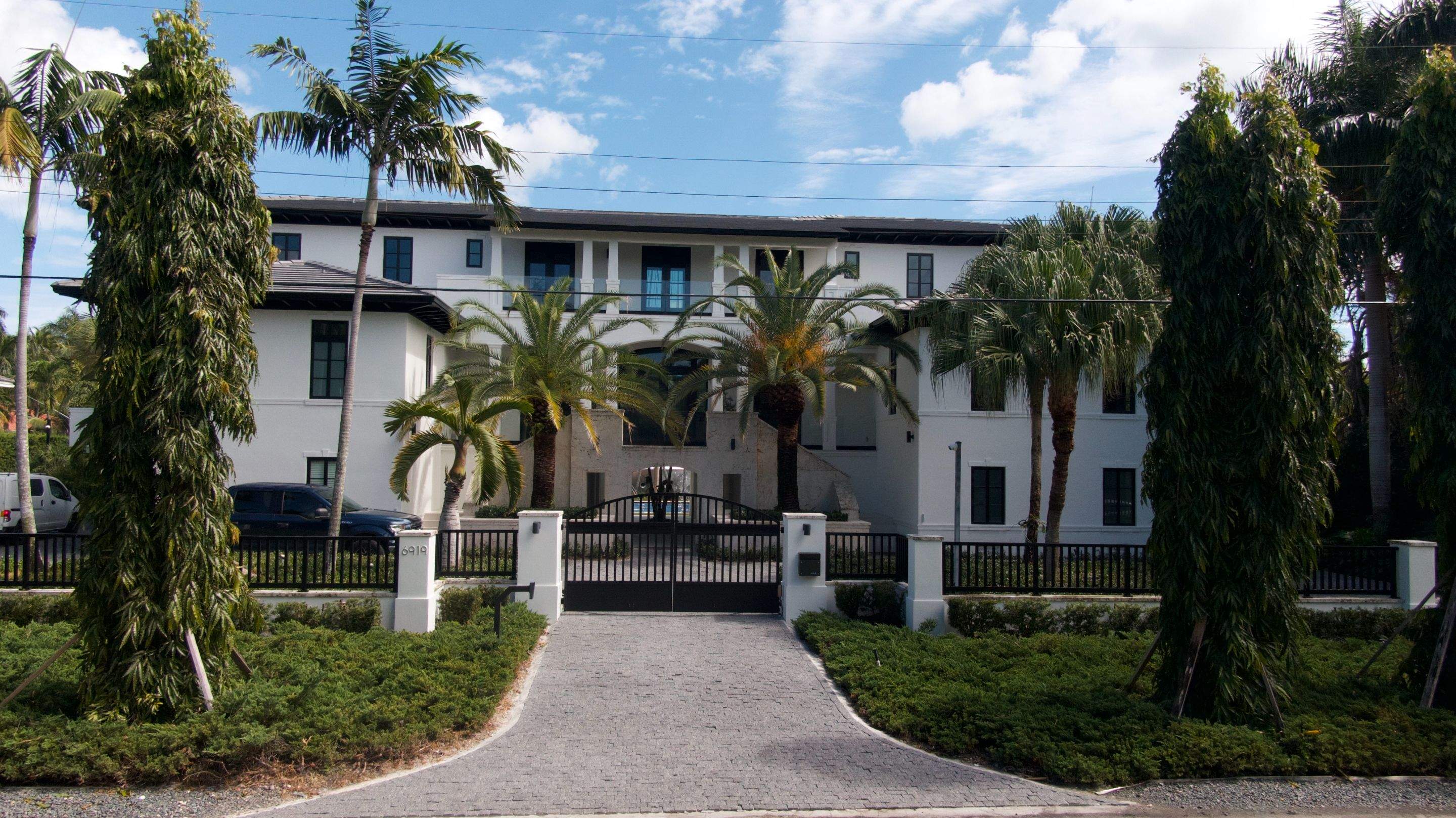 Crown - Windsort Slate - Manatee by Istueta Roofing