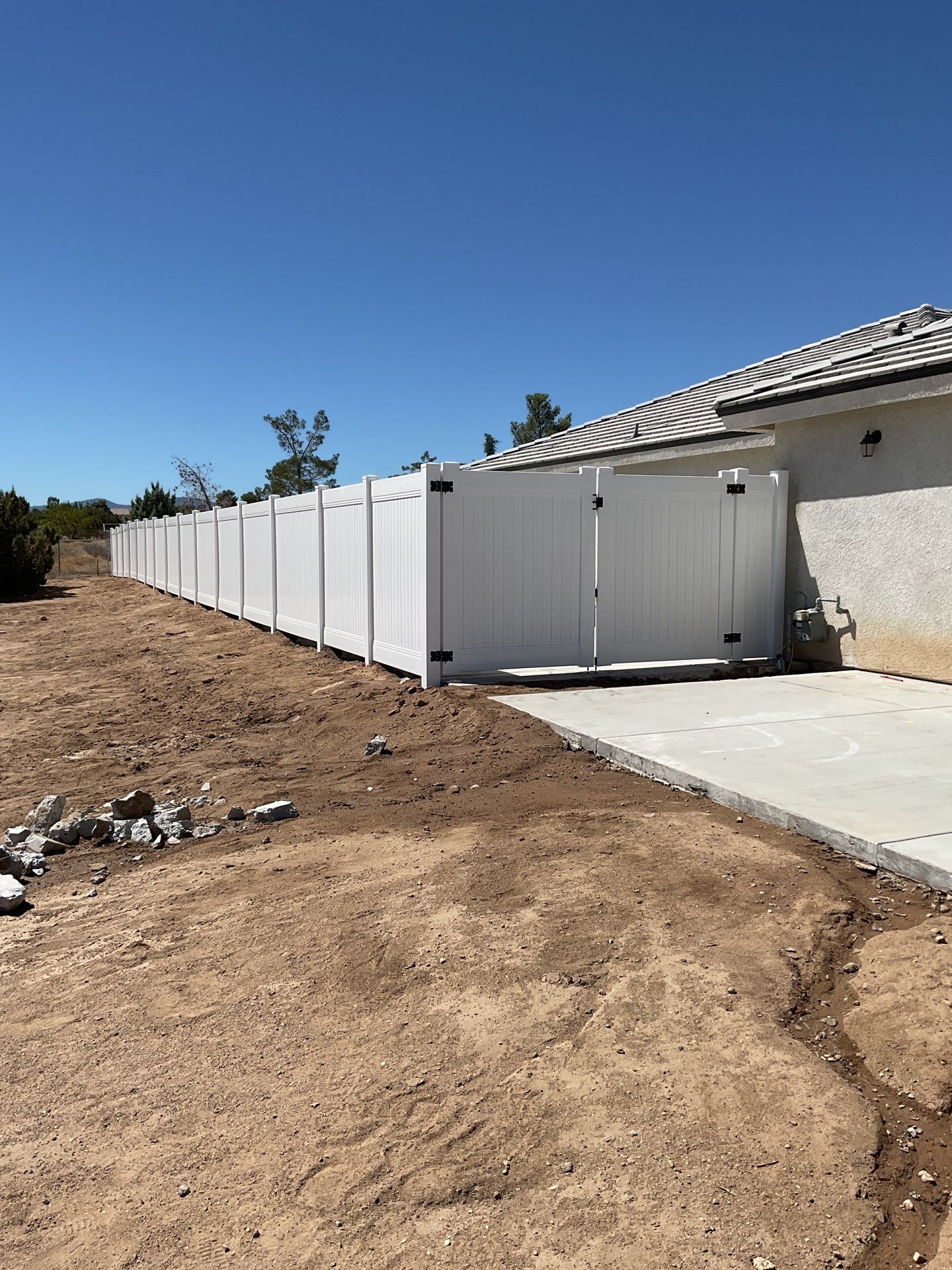 Fence Installation using Vinyl by Fence Guys Inc. 