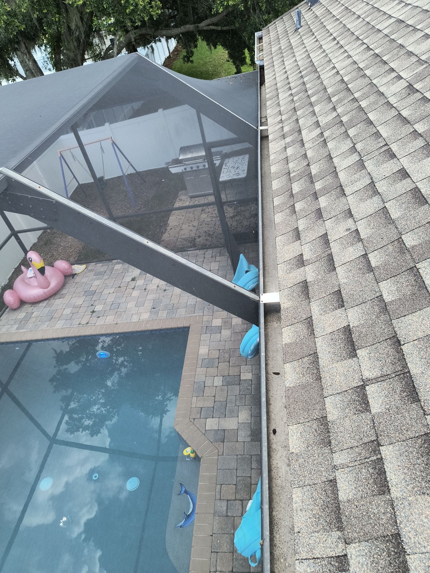 Professional Gutter Cleaning in Lutz FL by Gutter Professors