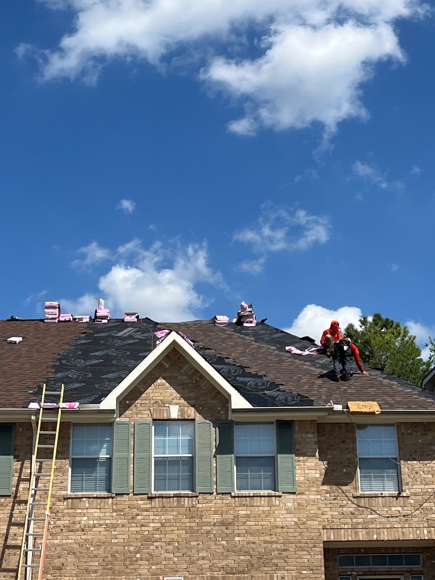 Residential Roofing Installation using Owen's Corning Duration (Lifetime) Shingles by Roof Repair Company
