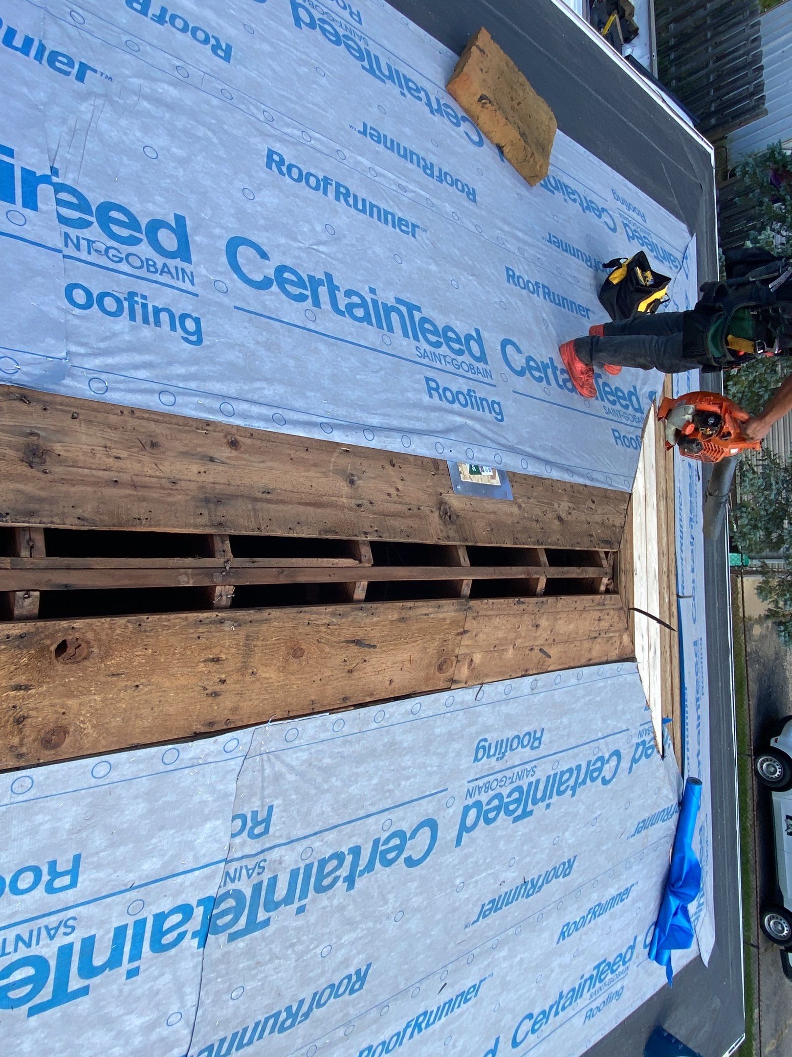 Roof Replacement using CertainTeed Landmark by 180 Contractors