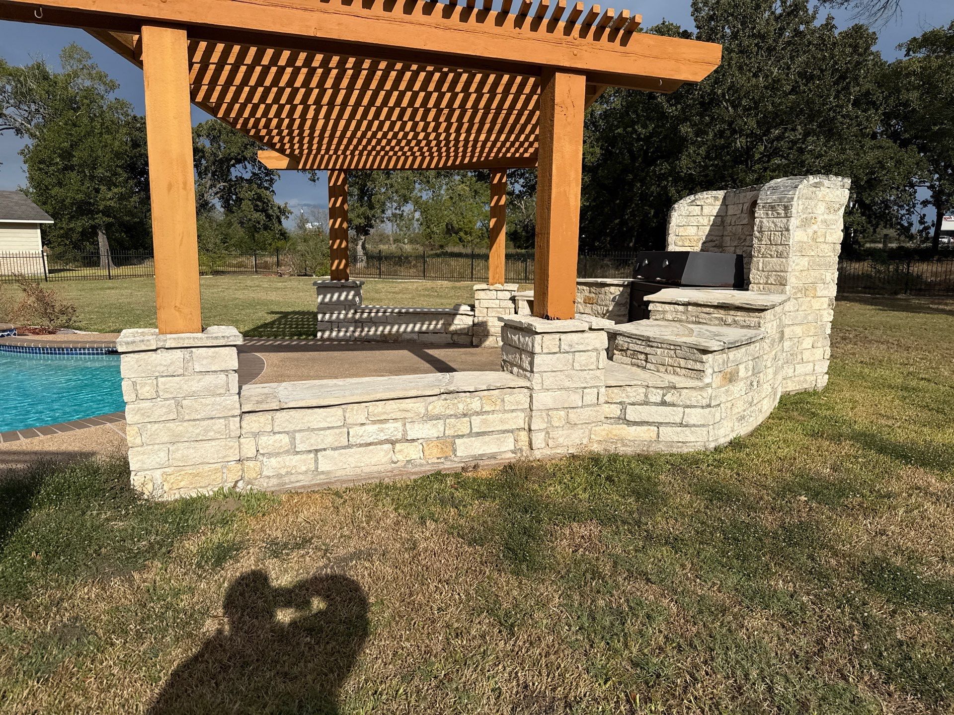 Hempstead Poolside Renewal: Natural Stone Restoration by Apex Conventional Stucco Llc