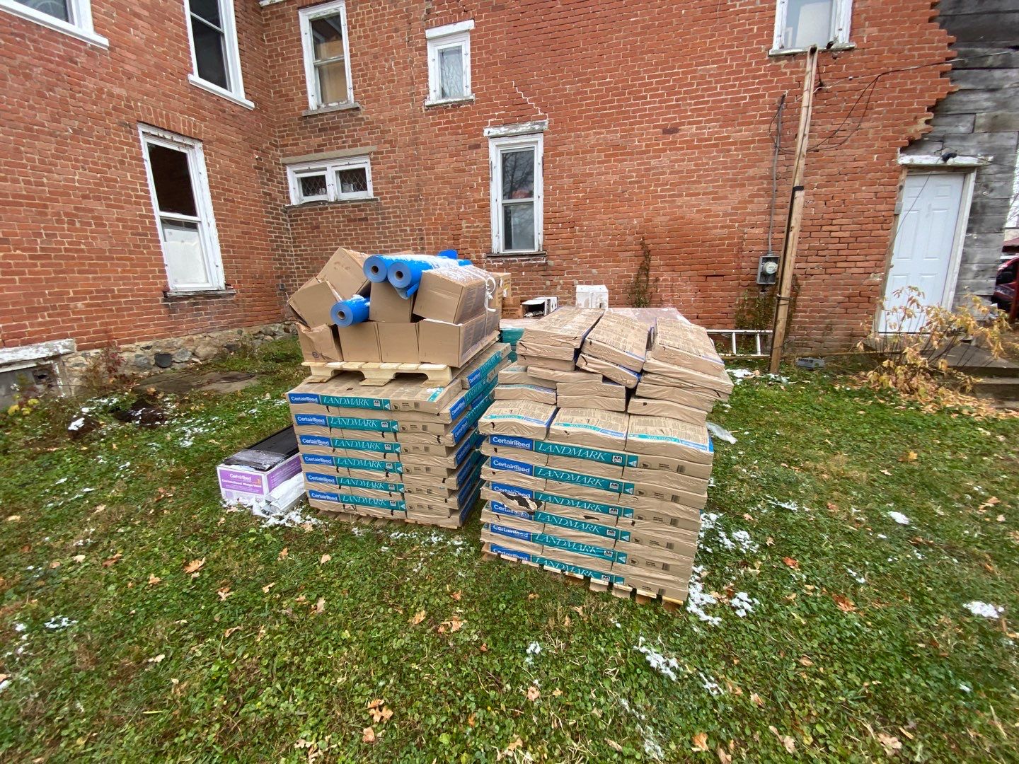 Roof Replacement using CertainTeed Landmark by 180 Contractors