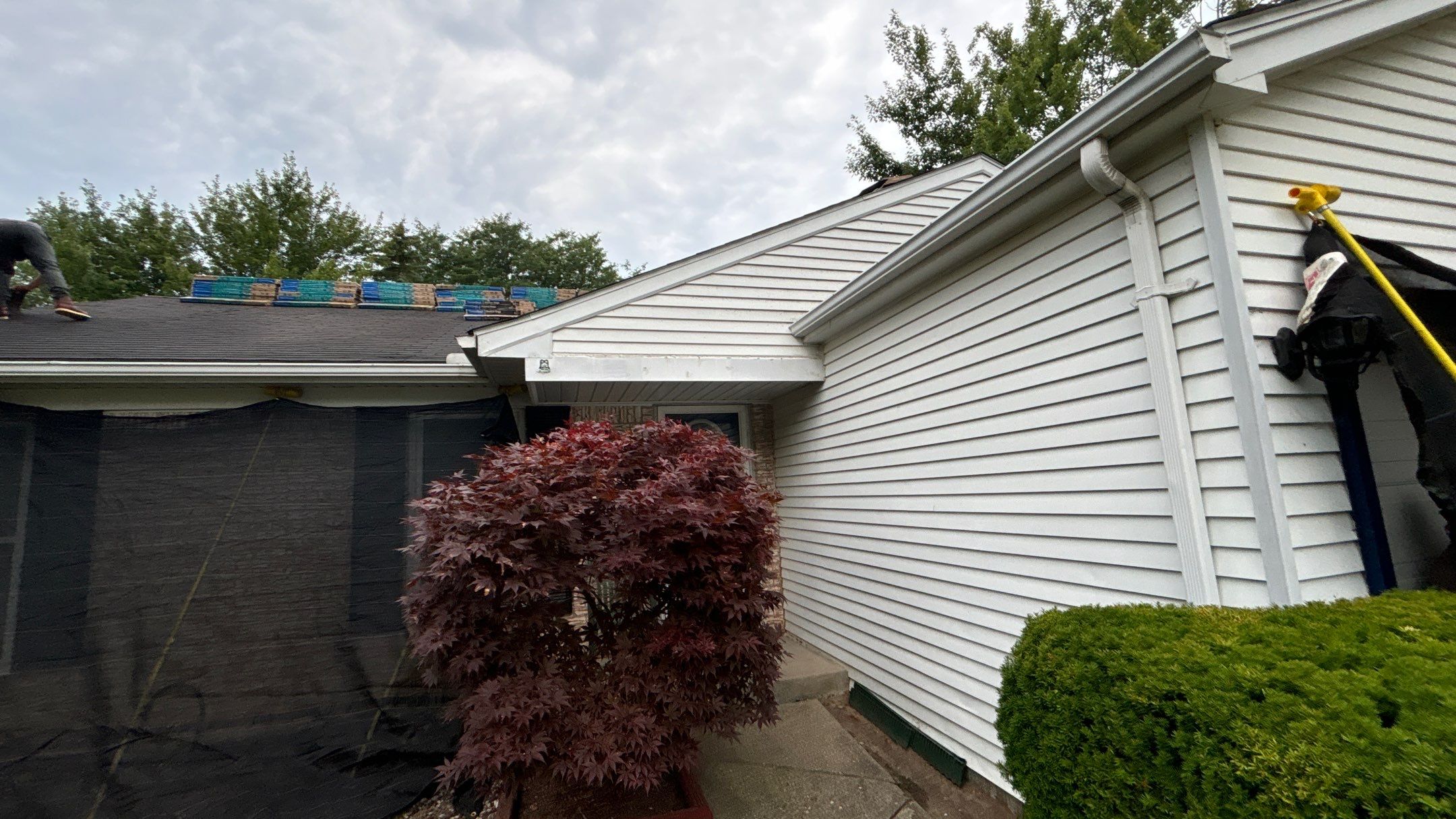 Roof Replacement using CertainTeed Landmark by 180 Contractors