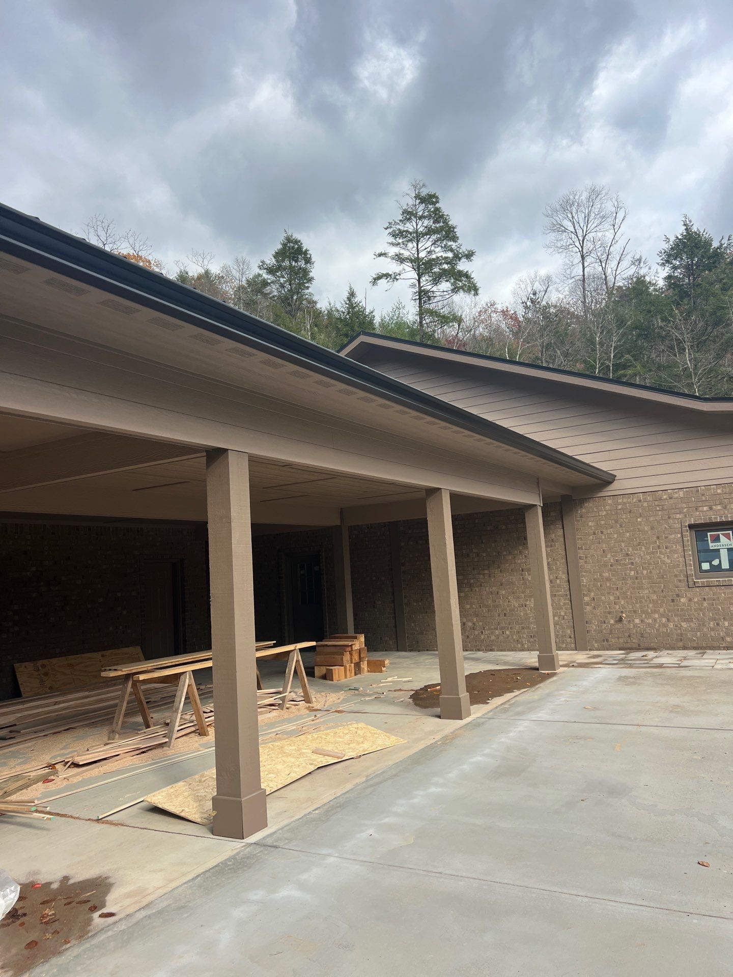 Smith Residence  by Omnia Roofing