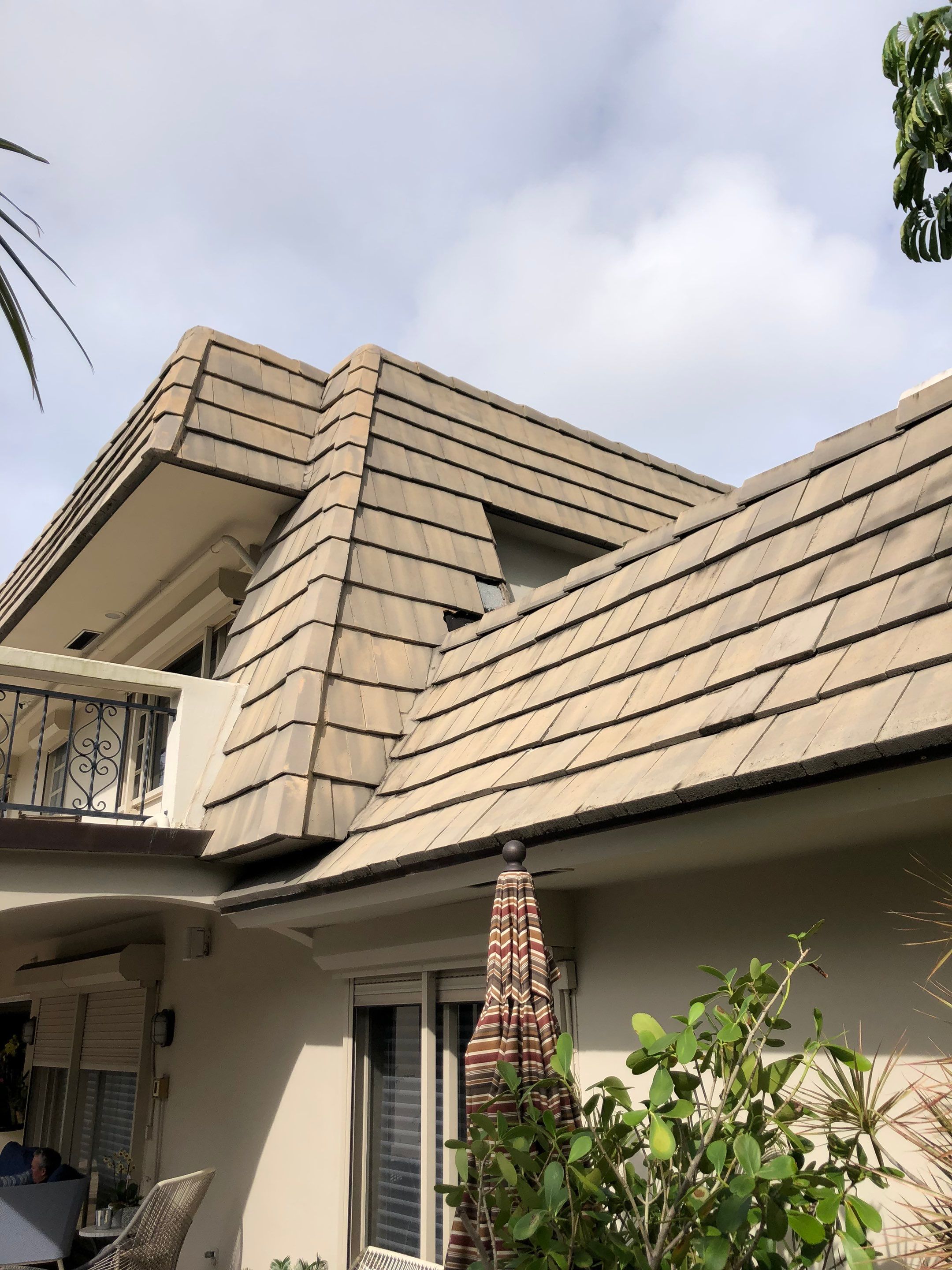 Amazing TPO flat deck re-roof with Eagle mansard in Hollywood Florida.  by First Due Roofing