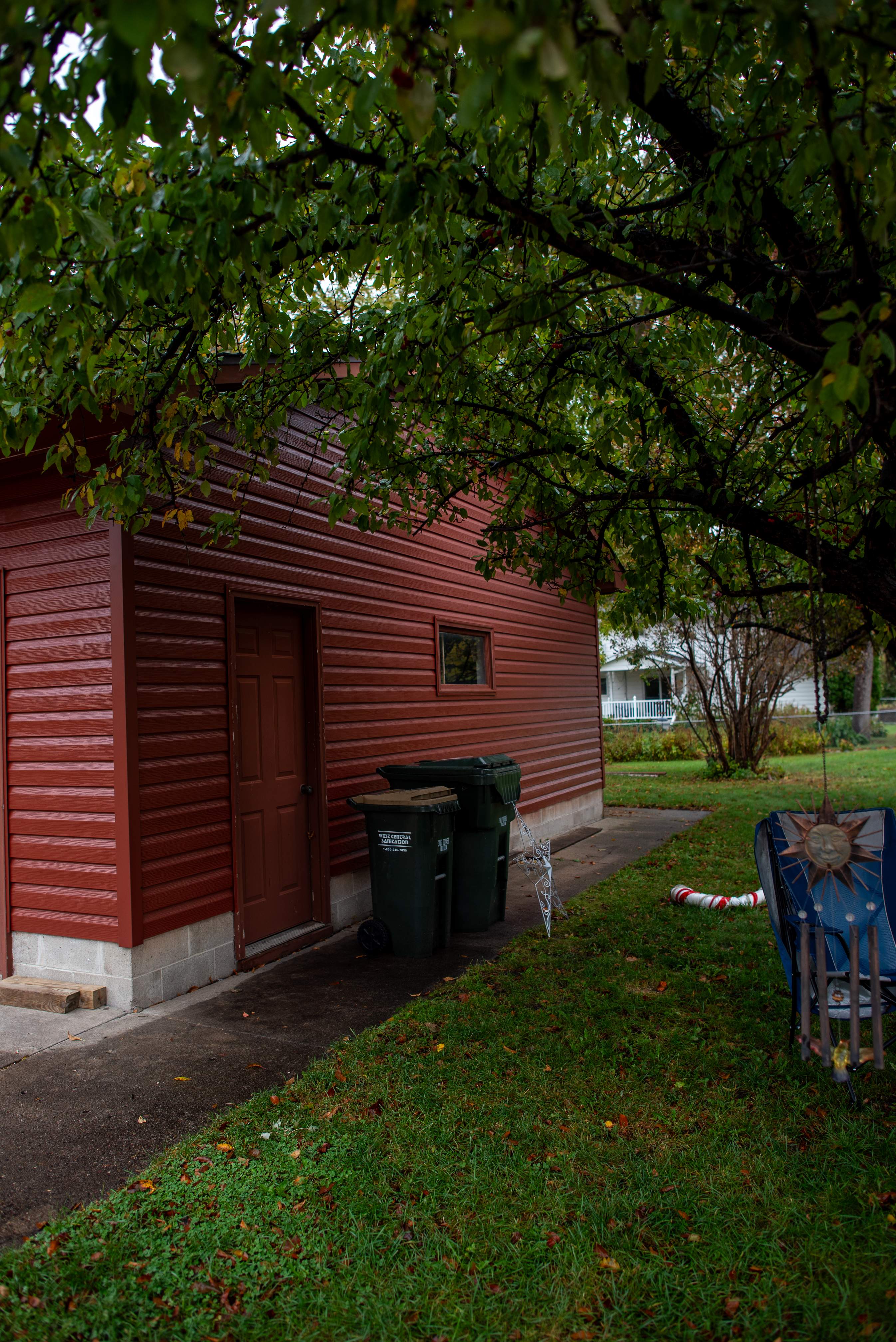 EDCO Steel Siding Installation in Classic Red – Hutchinson, MN by Next Level Seamless Gutters / Exteriors Inc.