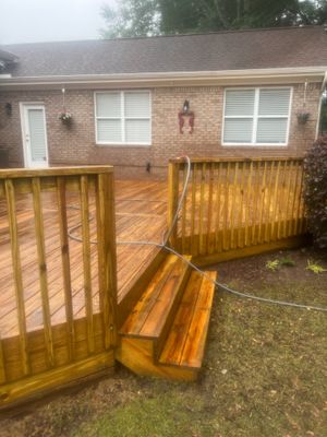 Wood Deck and Rails Using Wood Sealant