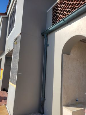 Half-Round Aluminum Gutters Installed in Nokomis FL