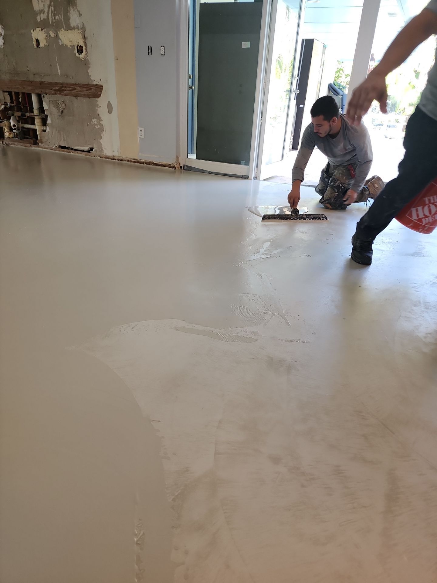 Microtopping (Limestone) on Private Residence by Seamless Surfaces